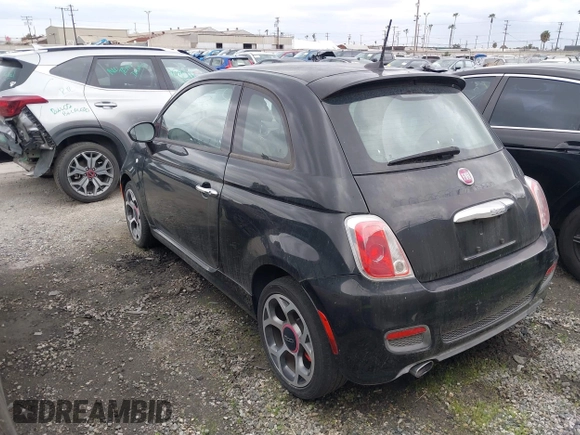 2016 FIAT 500 Sport z VIN 3C3CFFBR3GT133718, wystawiony jako IAAI lot #40791270 z przebiegiem 42 232 mil mil oraz . Historia ofert i sprzedaży dostępna na DreamBid. Obrazek 3.