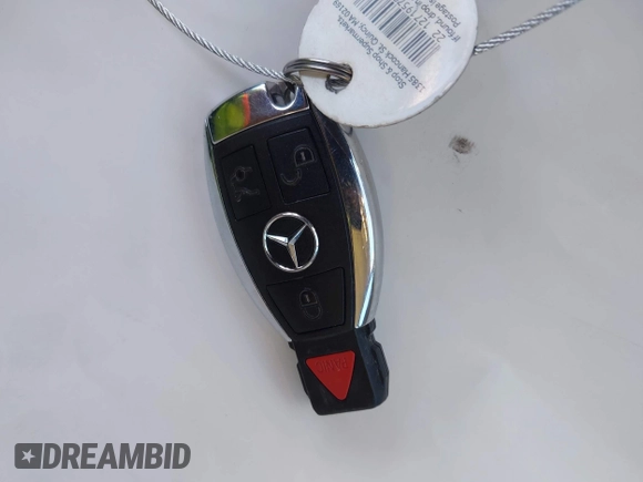 2015 Mercedes-Benz C 300 with VIN 55SWF4JB7FU059751, listed as a IAAI auction lot 42039373 with 59,625 mi miles and . Bid and sale history available at DreamBid. Image 11.