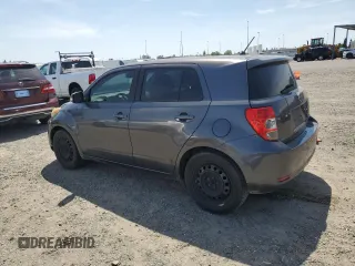2013 Scion xD z VIN JTKKUPB44D1028981, wystawiony jako Copart lot #55114845 z przebiegiem 170 581 mil mil oraz Szkoda całkowita • Salvage title. Historia ofert i sprzedaży dostępna na DreamBid. Obrazek 2.