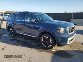 2024 Kia Telluride S with VIN 5XYP64GC3RG489652, listed as a Copart auction lot 61755995 with 9,479 mi miles and Salvage title. Bid and sale history available at DreamBid. Image 4.