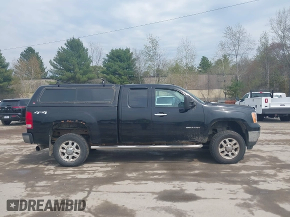 2011 GMC Sierra 2500HD Work Truck z VIN 1GT22ZC82BZ459036, wystawiony jako IAAI lot #42126973 z przebiegiem 122 296 mil mil oraz . Historia ofert i sprzedaży dostępna na DreamBid. Obrazek 13.
