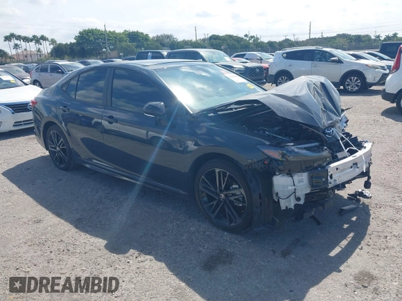 2025 Toyota Camry LE with VIN 4T1DAACK5SU076886, listed as a IAAI auction lot 41629641 with 9,919 mi miles and . Bid and sale history available at DreamBid. Image 1.