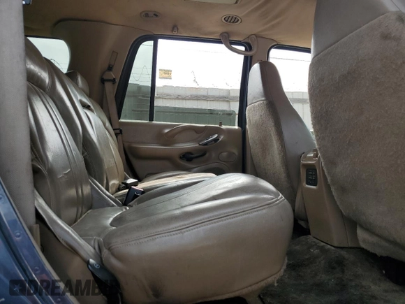 1998 Ford Expedition XLT with VIN 1FMRU17L8WLA61813, listed as a Copart auction lot 64687765 with 200,502 mi miles and Salvage title. Bid and sale history available at DreamBid. Image 10.