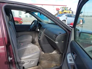 2006 Pontiac Montana SV6 with VIN 1GMDV33L16D246269, listed as a IAAI auction lot 41809717 with 199,709 mi miles. Bid and sale history available at carsss.com. Image 5.