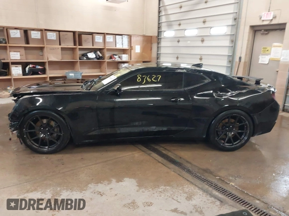 2018 Chevrolet Camaro 2SS with VIN 1G1FG1R76J0102070, listed as a IAAI auction lot 41863627 with 42,050 mi miles and . Bid and sale history available at DreamBid. Image 15.