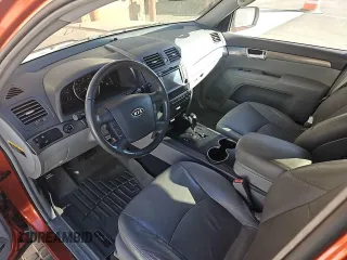 2009 Kia Borrego EX with VIN KNDJH741795016267, listed as a Copart auction lot 82262824 with 208,940 mi miles and Clean Title. Bid and sale history available at DreamBid. Image 9.