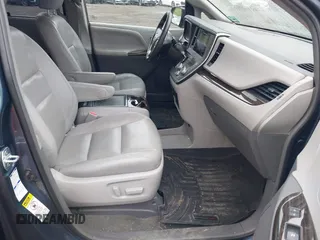 2017 Toyota Sienna XLE with VIN 5TDDZ3DC2HS171807, listed as a IAAI auction lot 42225873 with 105,588 mi miles and . Bid and sale history available at DreamBid. Image 5.
