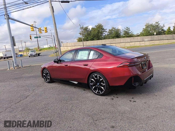 2024 BMW i5 M60 z VIN WBY43FK05RCR29359, wystawiony jako Copart lot #77178394 z przebiegiem 45 mil mil oraz Szkoda całkowita • Salvage title. Historia ofert i sprzedaży dostępna na DreamBid. Obrazek 2.