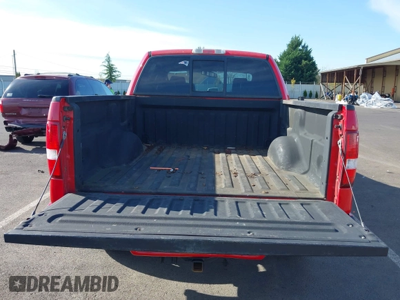 2006 Ford F-150 XLT z VIN 1FTPW14V96KC52092, wystawiony jako IAAI lot #42034553 z przebiegiem 178 376 mil mil oraz . Historia ofert i sprzedaży dostępna na DreamBid. Obrazek 18.