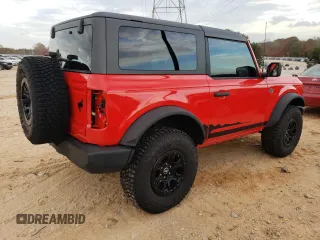 2022 Ford Bronco with VIN 1FMDE5CP5NLB43701, listed as a Copart auction lot 79162184 with 2,253 mi miles and Salvage title. Bid and sale history available at DreamBid. Image 3.