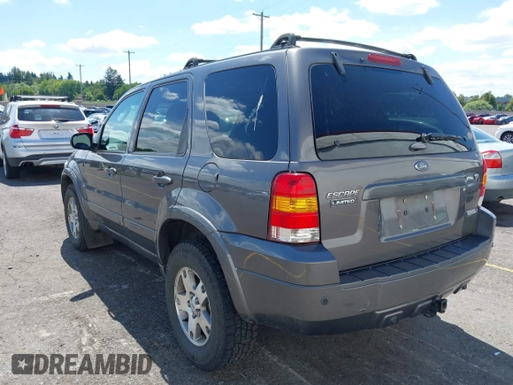 2005 Ford Escape Limited с VIN 1FMCU94115KD86427, выставлен на аукционе IAAI как лот 42322957 с пробегом 153 941 миль миль и . История ставок и продаж доступна на DreamBid. Изображение 3.