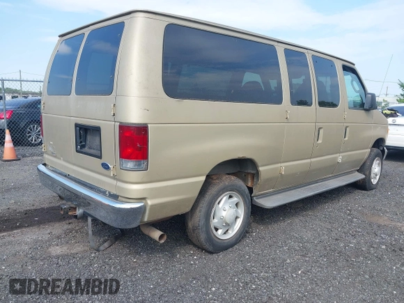 2007 Ford Econoline Passenger XL with VIN 1FBNE31L07DA62510, listed as a IAAI auction lot 42576856 with 231,376 mi miles and . Bid and sale history available at DreamBid. Image 4.