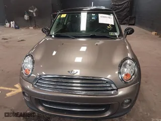2013 MINI Cooper Hardtop with VIN WMWSU3C55DT679450, listed as a IAAI auction lot 41891583 with 106,410 mi miles. Bid and sale history available at carsss.com. Image 6.