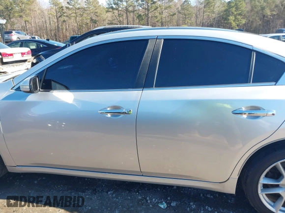 2009 Nissan Maxima S with VIN 1N4AA51E69C808587, listed as a IAAI auction lot 41376757 with 302,539 mi miles and . Bid and sale history available at DreamBid. Image 14.
