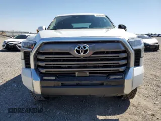 2022 Toyota Tundra Limited с VIN 5TFJA5DB4NX043068, выставлен на аукционе Copart как лот 49966605 с пробегом 32 628 миль миль и Списание • Salvage title. История ставок и продаж доступна на DreamBid. Изображение 5.