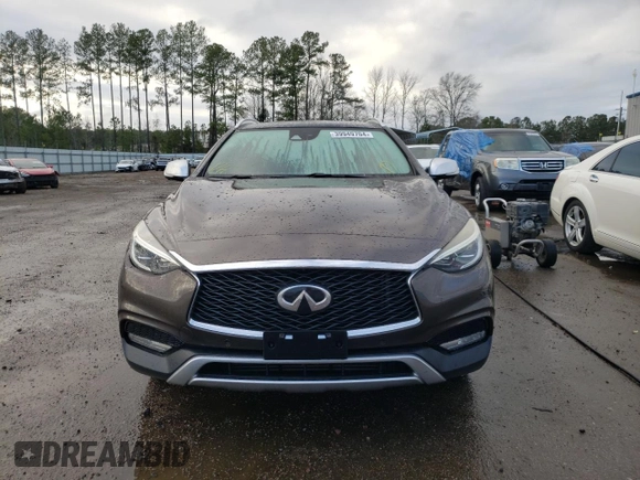 2017 Infiniti QX30 Luxury with VIN SJKCH5CR5HA018641, listed as a Copart auction lot 39949704 with 92,148 mi miles. Bid and sale history available at carsss.com. Image 5.