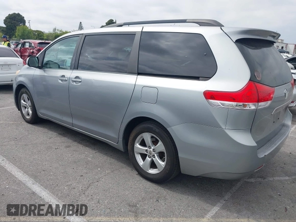 2011 Toyota Sienna LE AAS with VIN 5TDKK3DC0BS119045, listed as a IAAI auction lot 42184748 with 196,607 mi miles. Bid and sale history available at carsss.com. Image 3.
