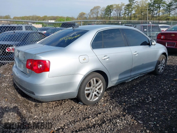2006 Volkswagen Jetta 2.5L с VIN 3VWSG71K46M633522, выставлен на аукционе IAAI как лот 42175391 с пробегом Не указан миль и . История ставок и продаж доступна на DreamBid. Изображение 4.
