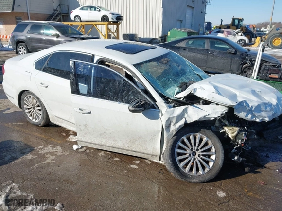 2016 Volkswagen Passat 1.8T SE w/Technology with VIN 1VWBS7A36GC020005, listed as a IAAI auction lot 41640152 with 1 mi miles. Bid and sale history available at carsss.com. Image 1.