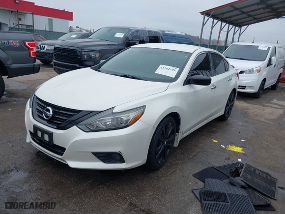 2018 Nissan Altima 2.5 S with VIN 1N4AL3AP0JC214422, listed as a IAAI auction lot 41782299 with 66,791 mi miles. Bid and sale history available at carsss.com. Image 17.
