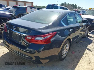 2018 Nissan Altima SV with VIN 1N4AL3AP6JC255539, listed as a IAAI auction lot 41827843 with 109,791 mi miles and . Bid and sale history available at carsss.com. Image 4.