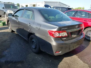 2013 Toyota Corolla L с VIN 5YFBU4EE2DP169733, выставлен на аукционе IAAI как лот 42300007 с пробегом 86 022 миль миль и . История ставок и продаж доступна на DreamBid. Изображение 3.