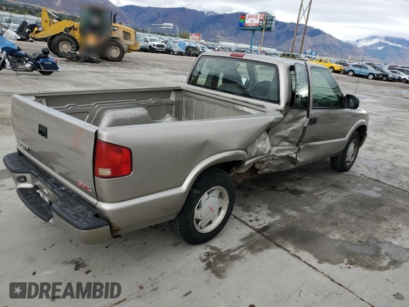 2003 GMC Sonoma with VIN 1GTCS19H638190818, listed as a Copart auction lot 76438274 with 98,901 mi miles and Salvage Title. Bid and sale history available at DreamBid. Image 3.