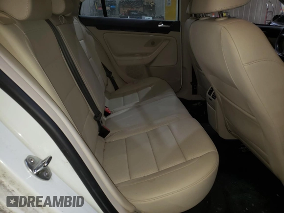 2014 Volkswagen Jetta TDI w/Sunroof & Nav с VIN 3VWPL7AJ2EM610506, выставлен на аукционе Copart как лот 41514185 с пробегом 197 121 миль миль и Списание • Salvage title. История ставок и продаж доступна на DreamBid. Изображение 10.