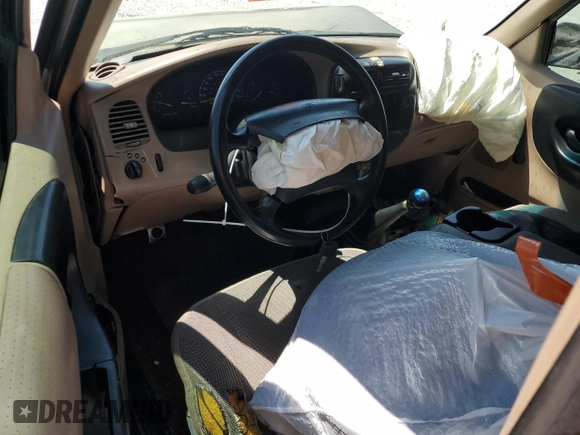 2000 Ford Ranger XL with VIN 1FTYR14VXYTA70121, listed as a Copart auction lot 56024985 with 271,426 mi miles and Salvage title. Bid and sale history available at DreamBid. Image 8.