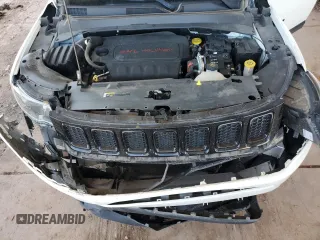 2018 Jeep Compass Latitude z VIN 3C4NJDBB9JT433152, wystawiony jako Copart lot #58214435 z przebiegiem 59 669 mil mil oraz Szkoda całkowita • Salvage title. Historia ofert i sprzedaży dostępna na DreamBid. Obrazek 12.