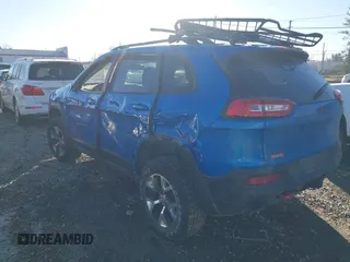 2017 Jeep Cherokee Trailhawk with VIN 1C4PJMBS4HW602362, listed as a IAAI auction lot 41337004 with 139,926 mi miles and . Bid and sale history available at DreamBid. Image 3.