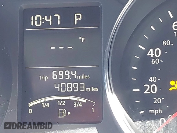 2015 Volkswagen Jetta SE z VIN 3VWD17AJ4FM336834, wystawiony jako IAAI lot #41953192 z przebiegiem 40 893 mil mil oraz . Historia ofert i sprzedaży dostępna na DreamBid. Obrazek 16.