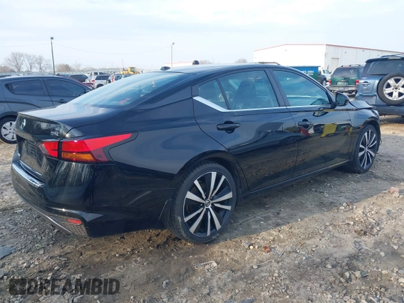2020 Nissan Altima SR with VIN 1N4BL4CV3LC285557, listed as a IAAI auction lot 41490149 with 71,044 mi miles and . Bid and sale history available at carsss.com. Image 4.