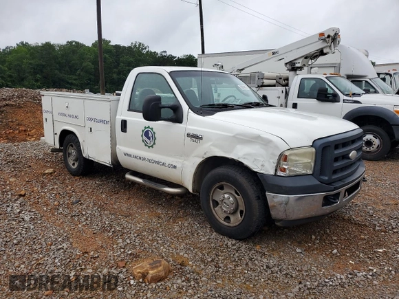 2006 Ford F-250 z VIN 1FDNF20506EC75421, wystawiony jako Copart lot #58069295 z przebiegiem 176 547 mil mil oraz Szkoda całkowita • Salvage title. Historia ofert i sprzedaży dostępna na DreamBid. Obrazek 4.