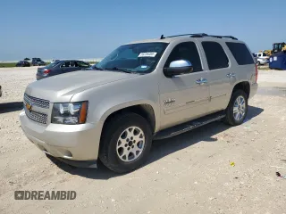 2013 Chevrolet Tahoe LT z VIN 1GNSCBE0XDR366254, wystawiony jako Copart lot #56236485 z przebiegiem 174 662 mil mil oraz Czysty tytuł • Clean title. Historia ofert i sprzedaży dostępna na DreamBid. Obrazek 1.