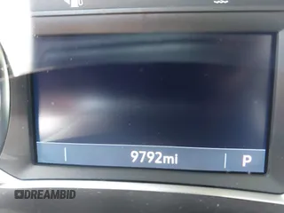 2024 GMC Terrain SLT z VIN 3GKALVEG7RL310682, wystawiony jako IAAI lot #42388049 z przebiegiem 9 792 mil mil oraz . Historia ofert i sprzedaży dostępna na DreamBid. Obrazek 15.