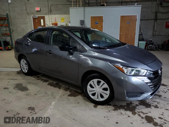 2024 Nissan Versa S z VIN 3N1CN8DVXRL896023, wystawiony jako Copart lot #58639315 z przebiegiem 27 985 mil mil oraz Czysty tytuł • Clean title. Historia ofert i sprzedaży dostępna na DreamBid. Obrazek 4.
