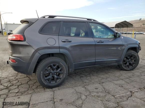 2018 Jeep Cherokee Trailhawk with VIN 1C4PJMBX8JD512497, listed as a Copart auction lot 86903614 with 49,370 mi miles and Salvage Title. Bid and sale history available at carsss.com. Image 3.