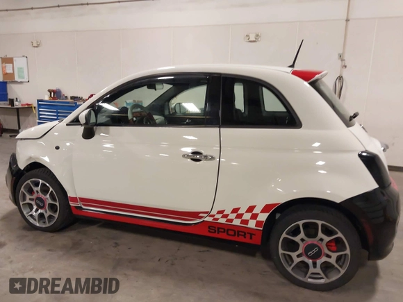 2015 FIAT 500 Sport z VIN 3C3CFFBR2FT709961, wystawiony jako IAAI lot #42265445 z przebiegiem 116 691 mil mil oraz . Historia ofert i sprzedaży dostępna na DreamBid. Obrazek 14.