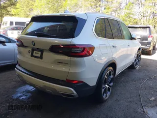 2022 BMW X5 xDrive40i with VIN 5UXCR6C03N9L92409, listed as a IAAI auction lot 42012166 with 40,947 mi miles and . Bid and sale history available at DreamBid. Image 4.