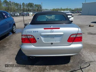 2001 Mercedes-Benz CLK with VIN WDBLK65G51T070320, listed as a IAAI auction lot 42001115 with 81,050 mi miles. Bid and sale history available at carsss.com. Image 16.