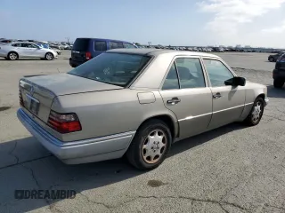 1994 Mercedes-Benz E Class with VIN WDBEA32E2RC119398, listed as a Copart auction lot 54427825 with 277,850 mi miles and Clean Title. Bid and sale history available at carsss.com. Image 3.