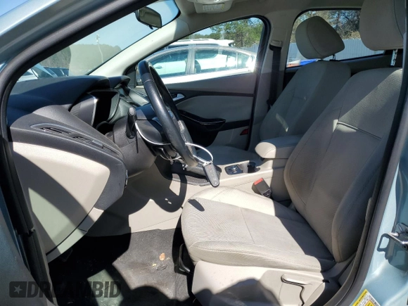2014 Ford Focus Electric with VIN 1FADP3R40EL259832, listed as a Copart auction lot 49326015 with 58,774 mi miles and Clean title. Bid and sale history available at DreamBid. Image 7.