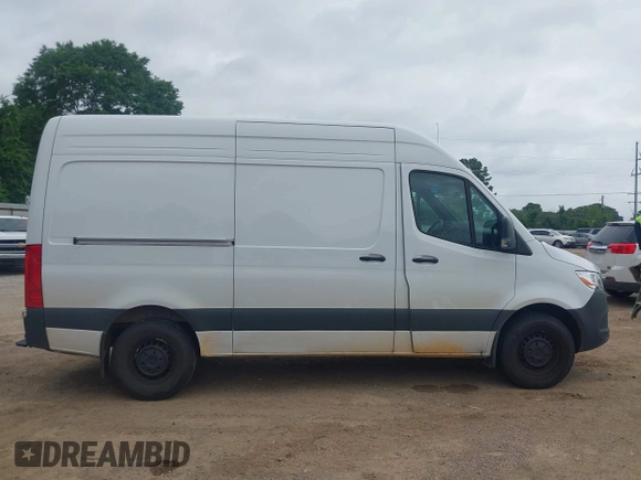 2025 Mercedes-Benz Sprinter Cargo with VIN W1Y4KBHY6ST202145, listed as a IAAI auction lot 42127760 with 9,361 mi miles and . Bid and sale history available at carsss.com. Image 12.