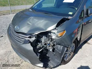 2012 Toyota Sienna XLE AAS with VIN 5TDYK3DC4CS270174, listed as a IAAI auction lot 41961016 with 342,373 mi miles. Bid and sale history available at carsss.com. Image 17.