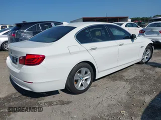 2011 BMW 5 Series 528i with VIN WBAFR1C59BC746992, listed as a IAAI auction lot 40175781 with 157,681 mi miles and . Bid and sale history available at carsss.com. Image 4.