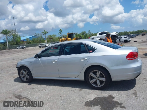 2015 Volkswagen Passat 1.8T Limited Edition with VIN 1VWAT7A35FC109653, listed as a IAAI auction lot 41917568 with 118,912 mi miles. Bid and sale history available at carsss.com. Image 14.