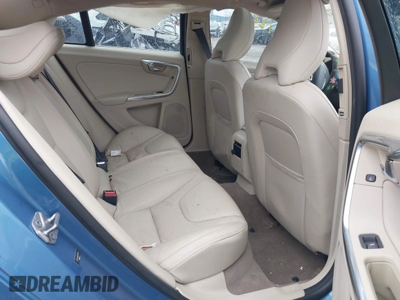 2014 Volvo S60 T5 z VIN YV1612FH1E2274829, wystawiony jako IAAI lot #41712251 z przebiegiem 87 269 mil mil oraz . Historia ofert i sprzedaży dostępna na DreamBid. Obrazek 8.