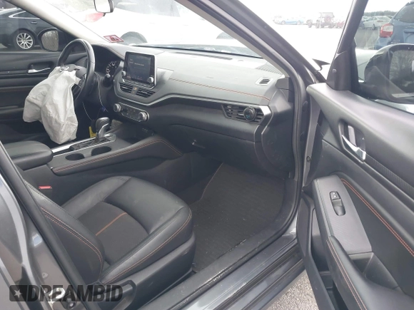2020 Nissan Altima SR with VIN 1N4BL4CV3LC156766, listed as a IAAI auction lot 41889649 with 70,167 mi miles and . Bid and sale history available at carsss.com. Image 5.