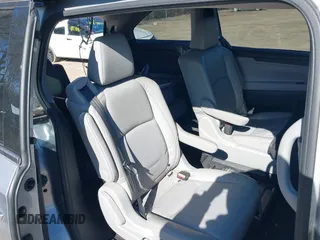 2018 Honda Odyssey Elite z VIN 5FNRL6H96JB004853, wystawiony jako IAAI lot #41877946 z przebiegiem 125 580 mil mil oraz . Historia ofert i sprzedaży dostępna na DreamBid. Obrazek 8.